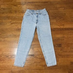 Vintage Levi’s 912 orange tab jeans size 28/29